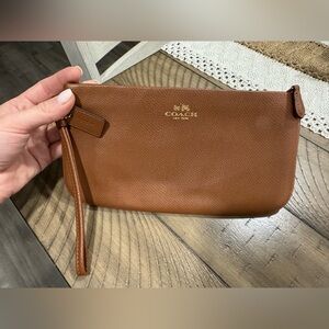 Coach Womens Brown Crossgrain Leather Wristlet REPOST